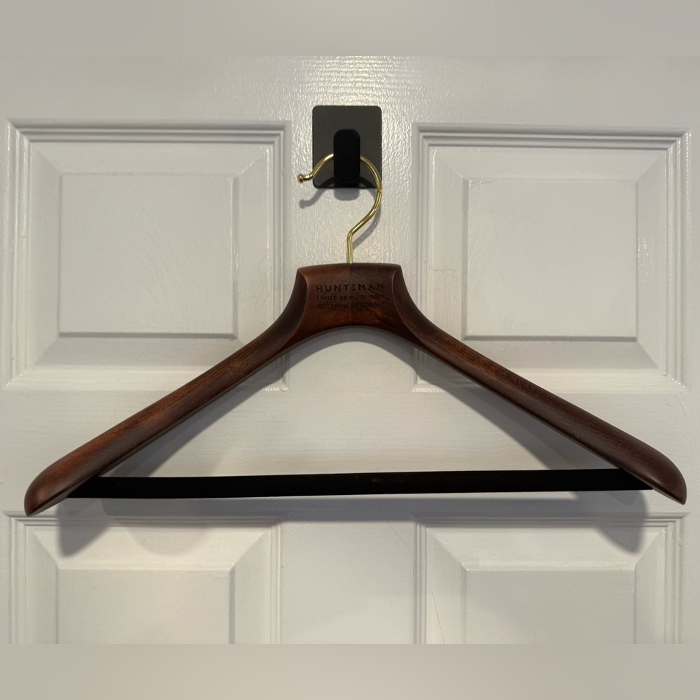 HUNTSMAN Saville Row London Wide Wood Wooden HANGER Classy Luxury 17" wide x 7"